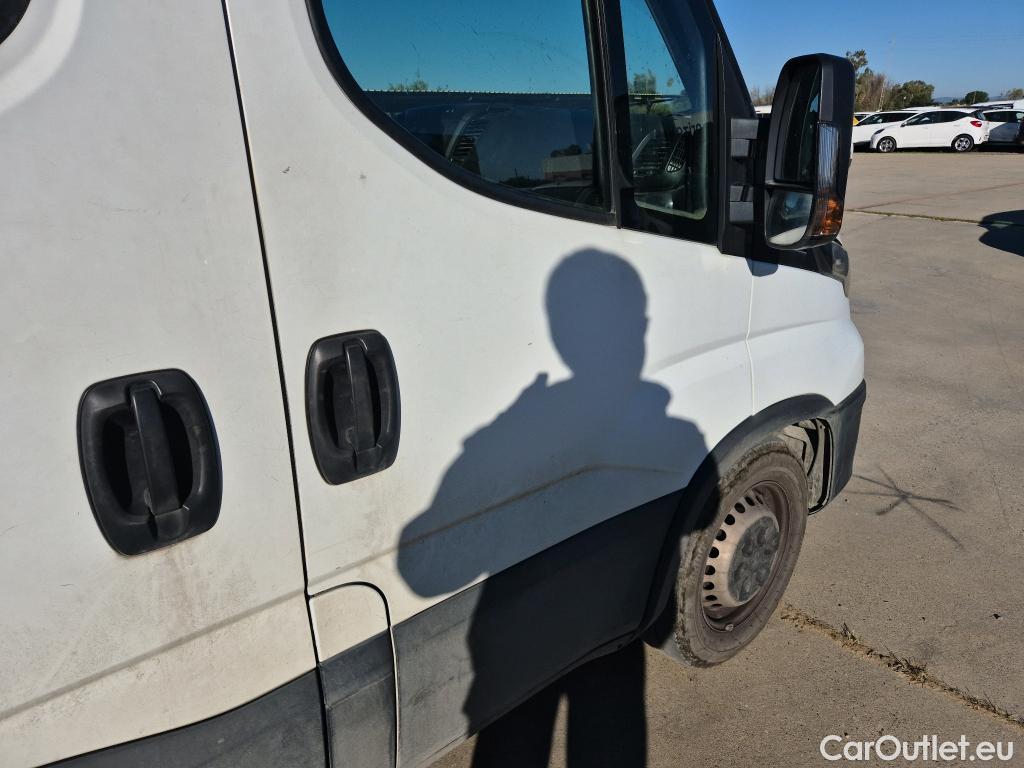  Iveco  Daily IVECO  / 2019 / 4P / combi 35S 14H V 4100/H2 16H M3 #19