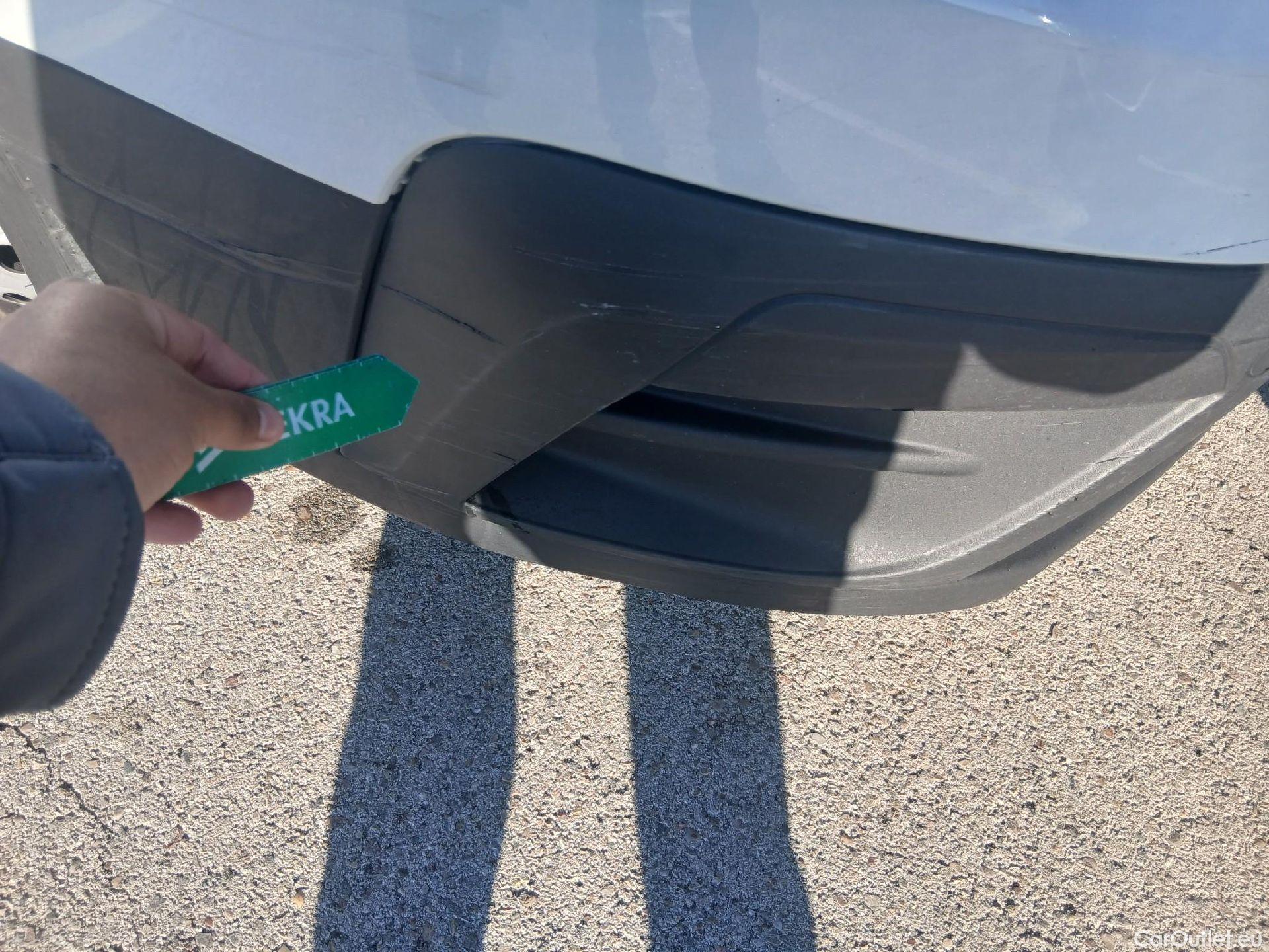  Renault  Trafic RENAULT  / 2021 / 4P / furgón Furgón L1H1 Blue dCi 96 Kw (130 CV) CUA #18