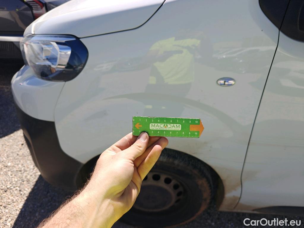  Peugeot  Expert PEUGEOT  / 2016 / 4P / furgón Furgón BlueHDi 100 S&S 6v Long #49