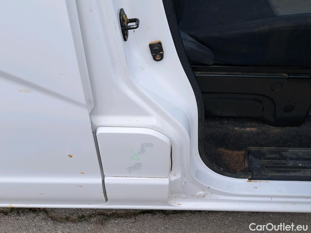  Nissan  NV200 NISSAN e- / 2009 / 5P / combi Combi 5 40 kWh PROFESIONAL #38