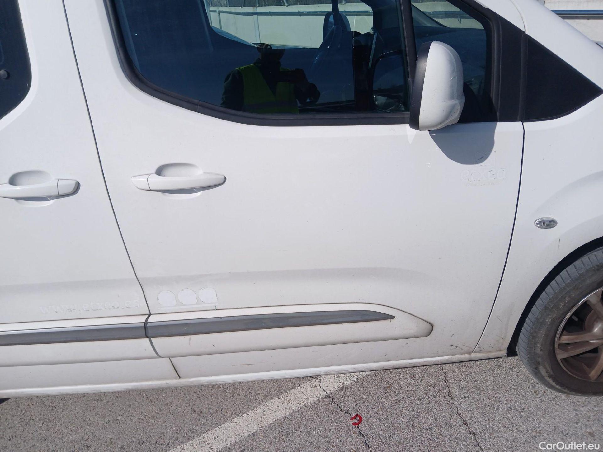  Toyota  Proace TOYOTA  City / 2020 / 5P / combi 1.5D 96kW (130CV) VX L2 7 PLAZAS #32