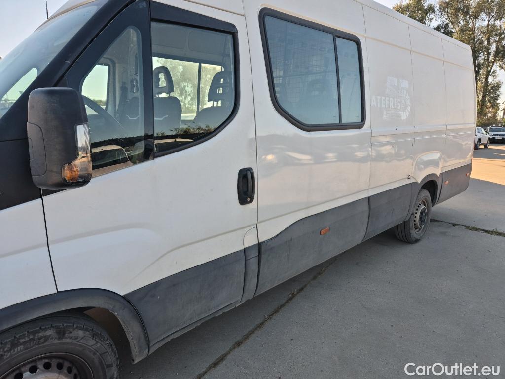  Iveco  Daily IVECO  / 2019 / 4P / combi 35S 14H V 4100/H2 16H M3 #26