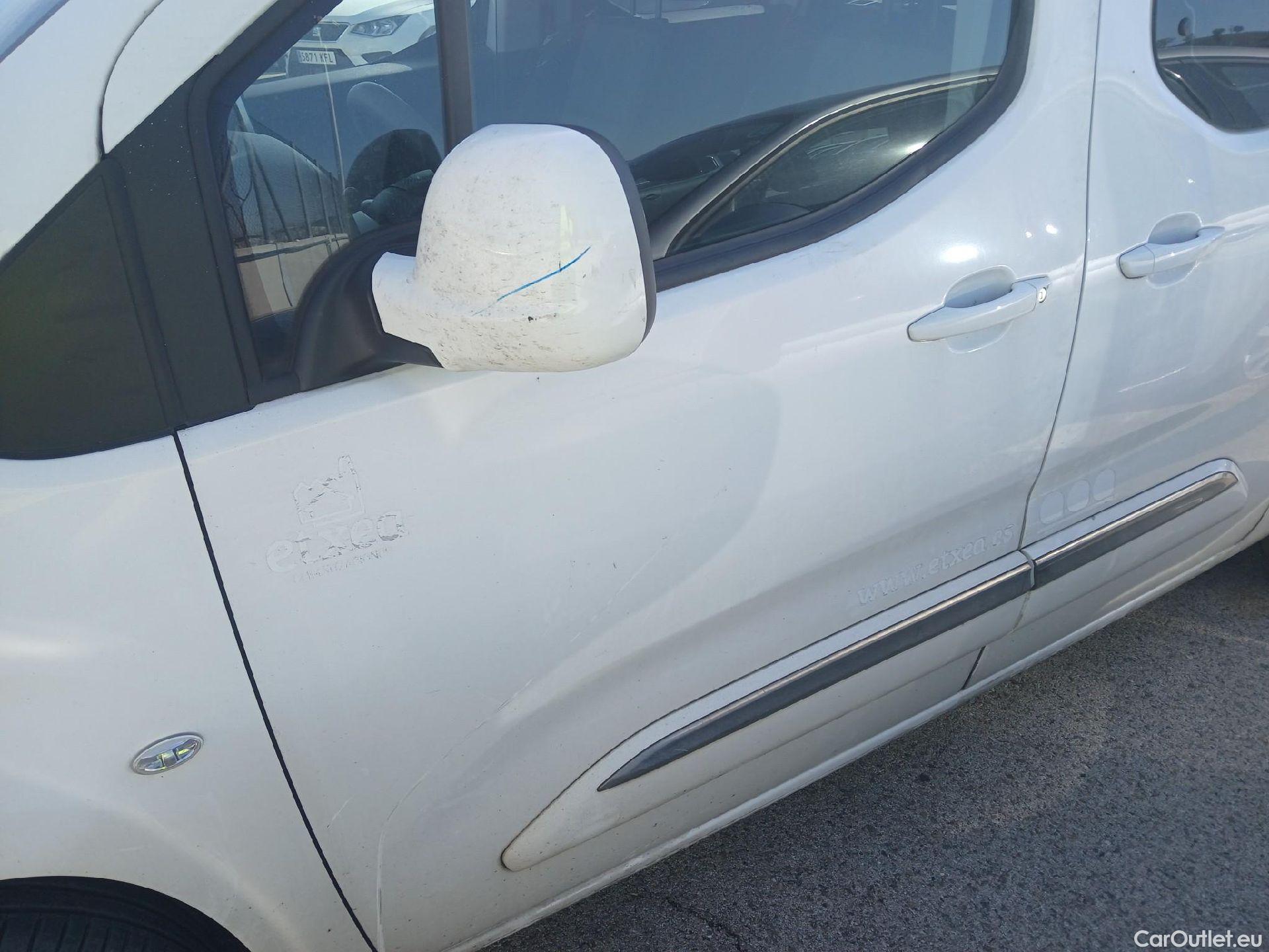  Toyota  Proace TOYOTA  City / 2020 / 5P / combi 1.5D 96kW (130CV) VX L2 7 PLAZAS #16