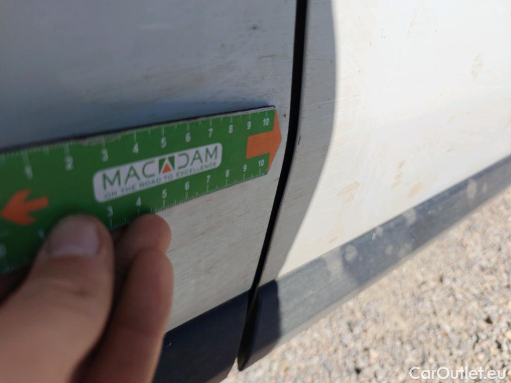  Peugeot  Expert PEUGEOT  / 2016 / 4P / furgón Furgón BlueHDi 100 S&S 6v Long #40