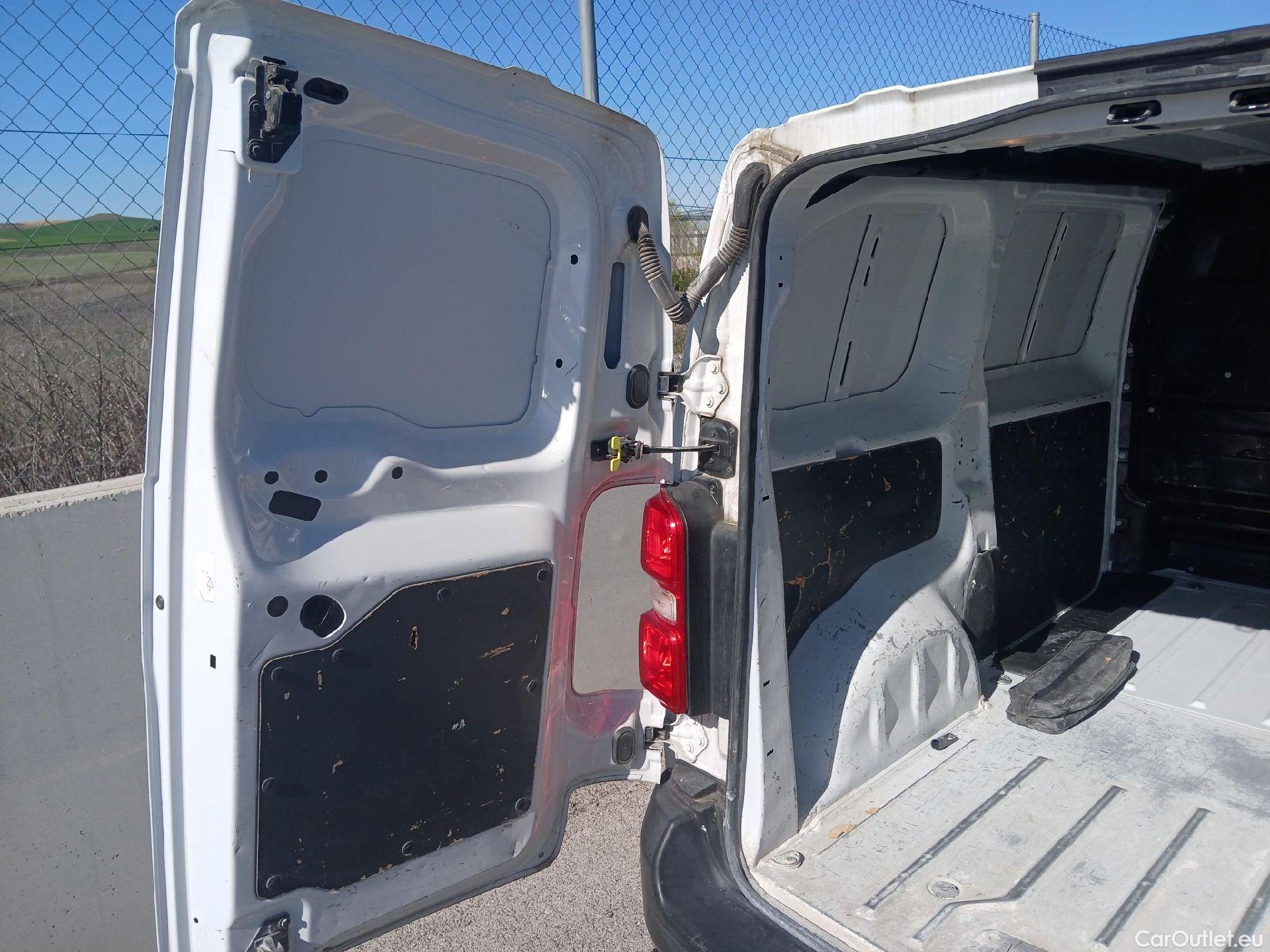  Citroen  Jumpy CITROEN  / 2016 / 4P / furgón Talla M BlueHDi 120 S&S 6v Control #14