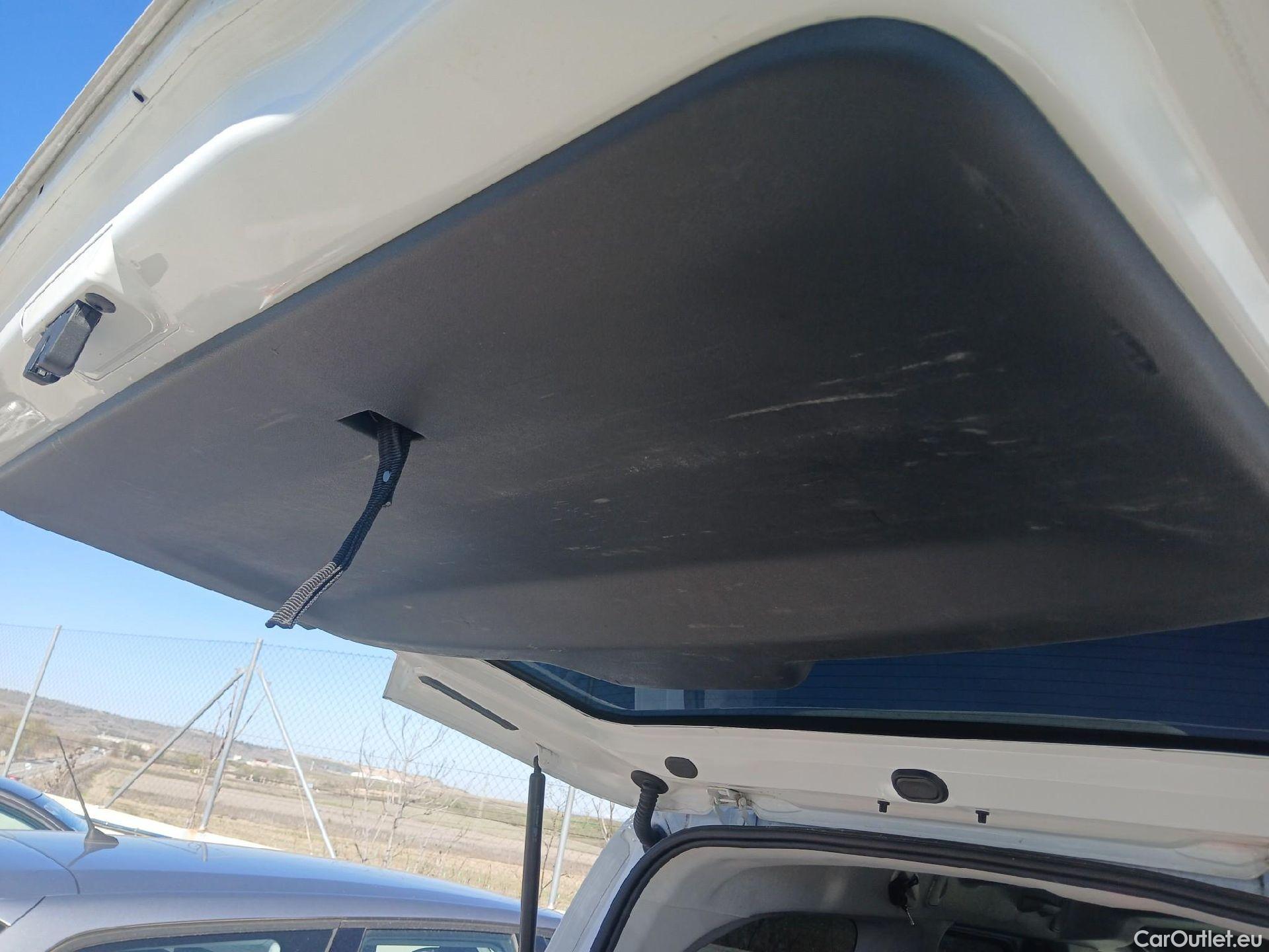  Toyota  Proace TOYOTA  City / 2020 / 5P / combi 1.5D 96kW (130CV) VX L2 7 PLAZAS #4