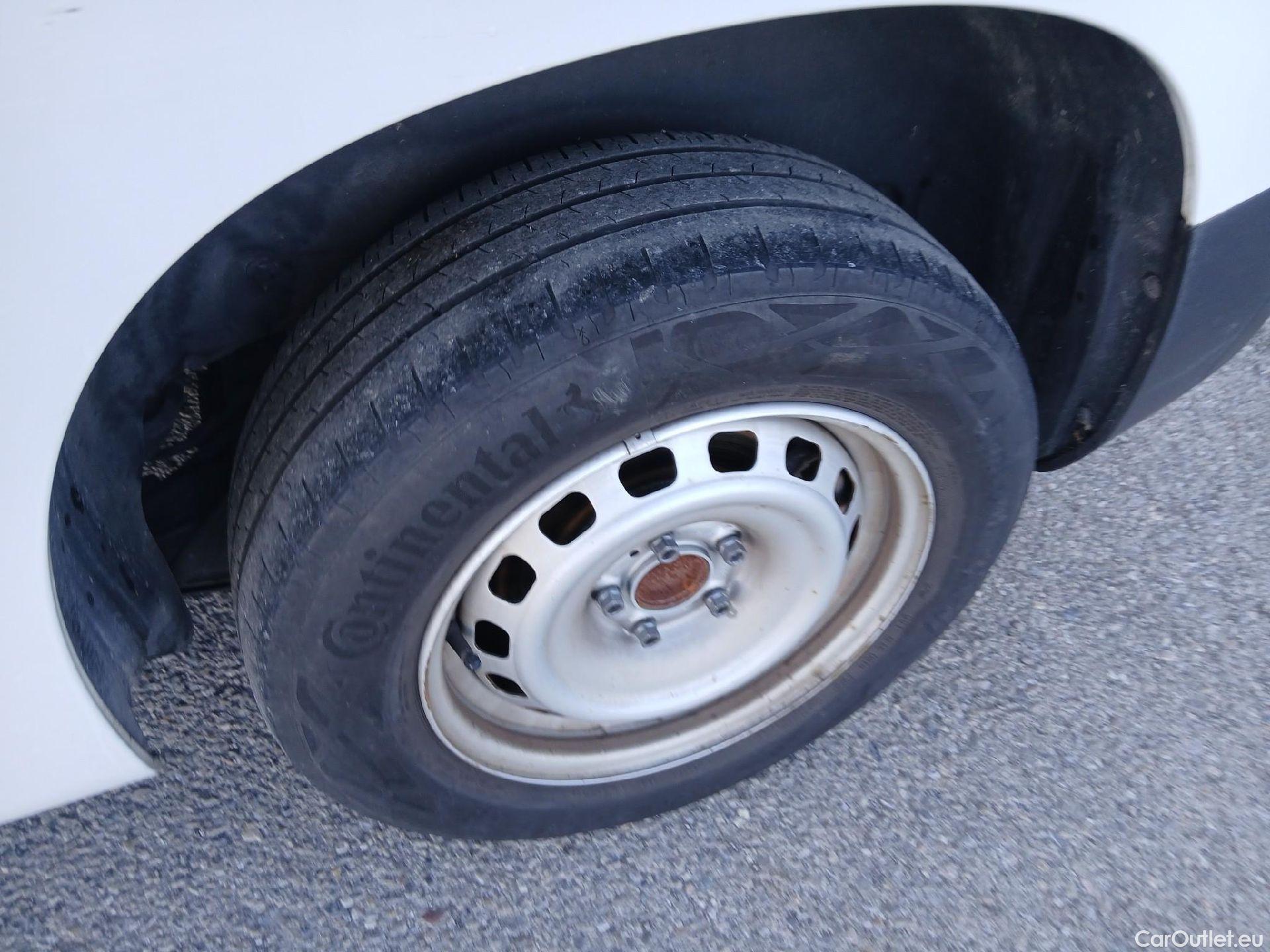  Opel  Combo OPEL  / 2018 / 3P / furgón derivado de turismo 1.5 TD 75kW (100CV) Express L H1 650kg #10