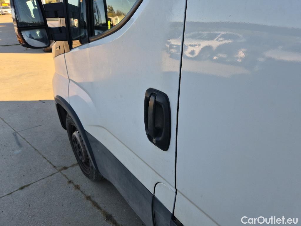  Iveco  Daily IVECO  / 2019 / 4P / combi 35S 14H V 4100/H2 16H M3 #22
