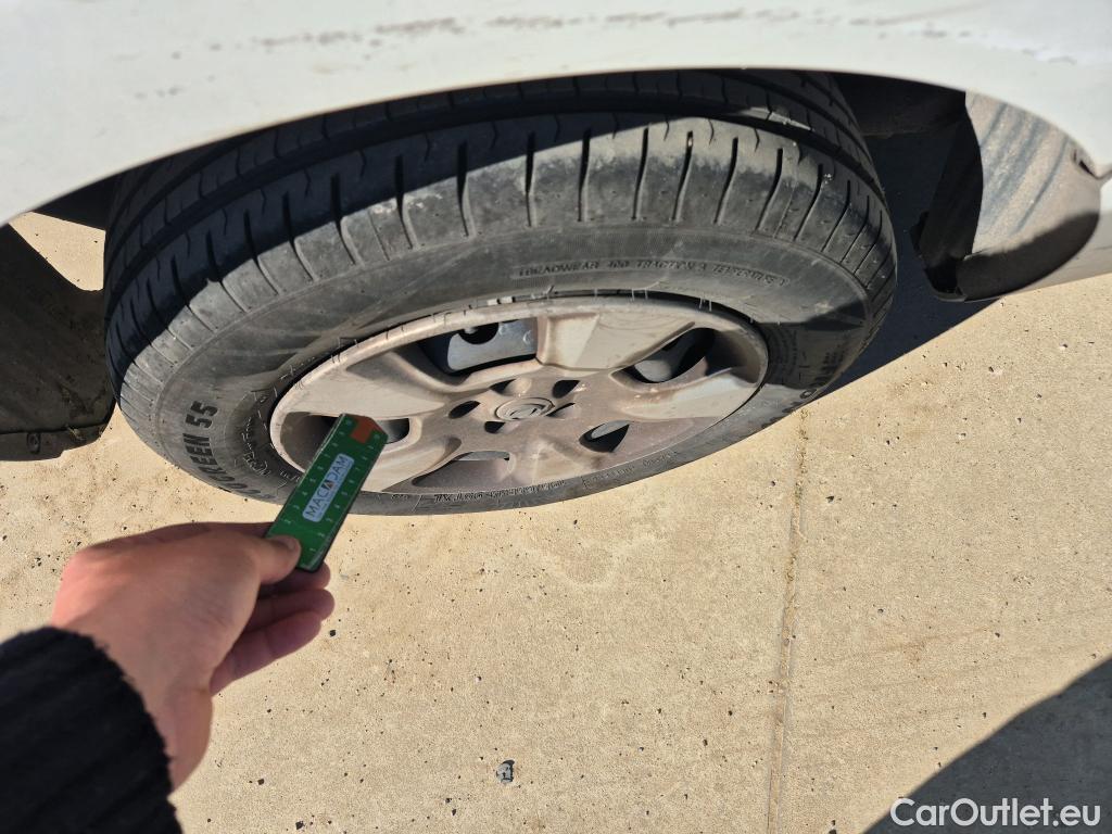  Opel  Combo OPEL  / 2012 / 3P / furgón derivado de turismo Cargo 1.3 CDTI 70kW (95CV) L1 H1 #50