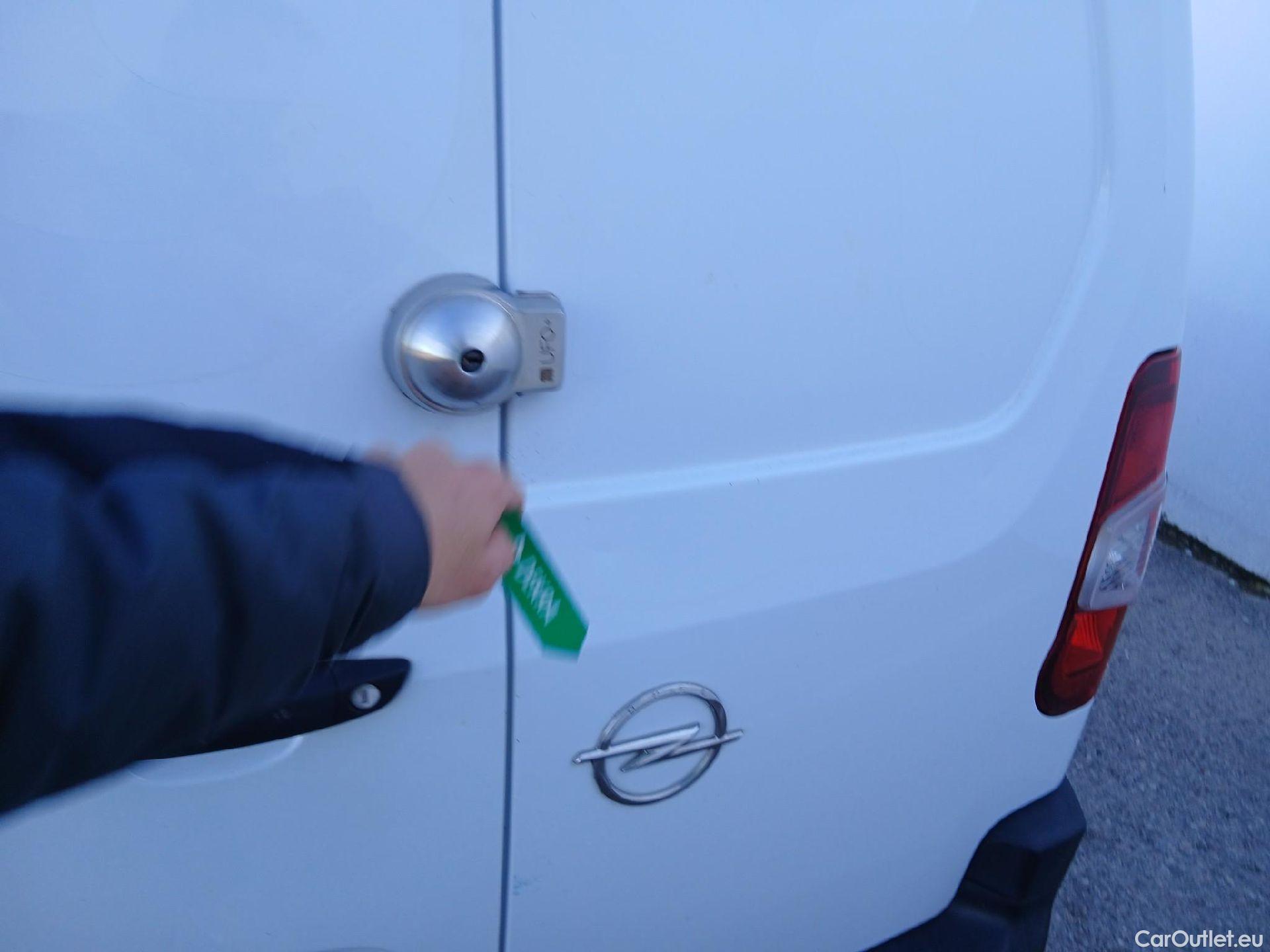  Opel  Combo OPEL  / 2018 / 3P / furgón derivado de turismo 1.5 TD 75kW (100CV) Express L H1 650kg #22