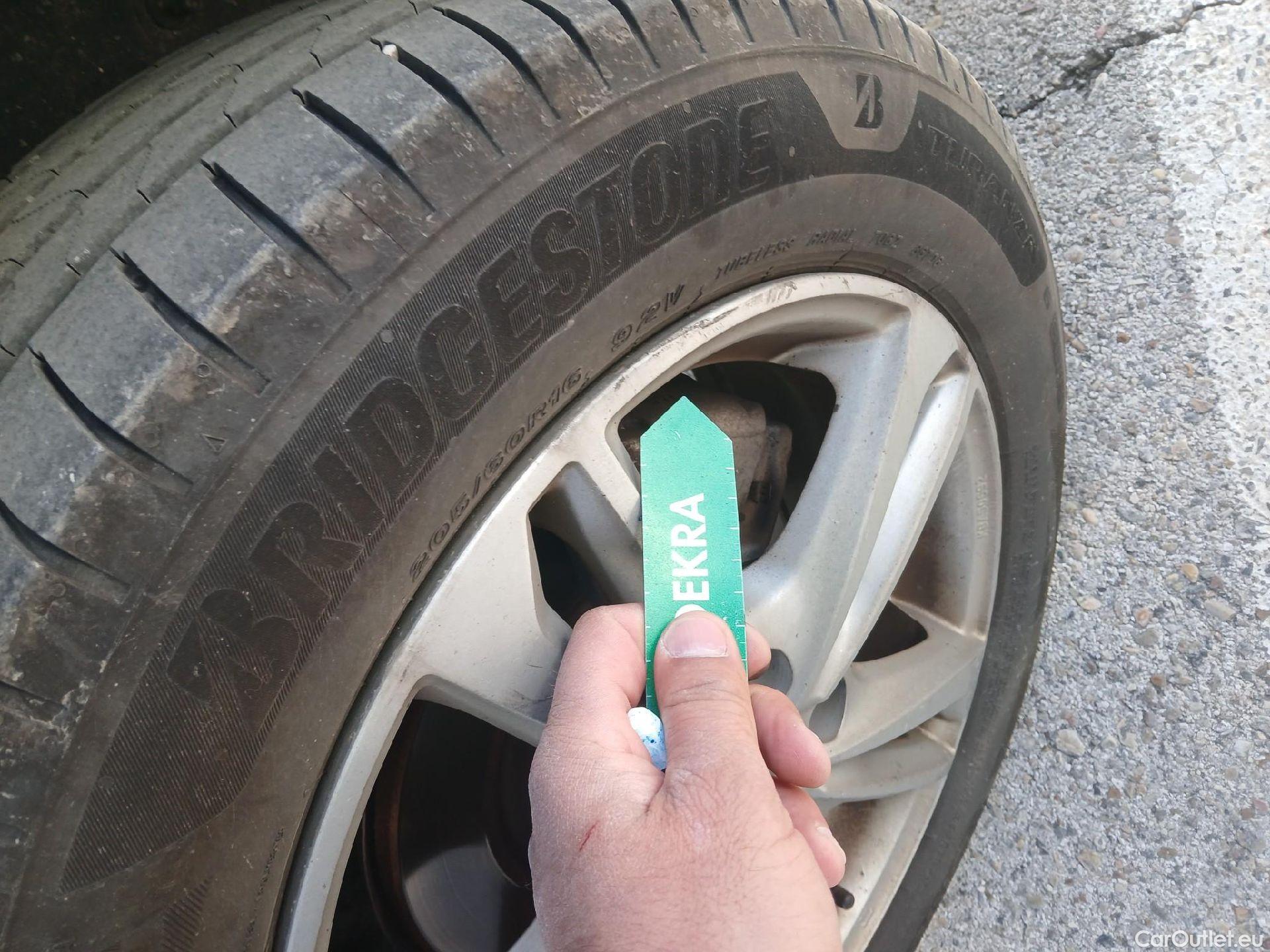  Toyota  Proace TOYOTA  City / 2020 / 5P / combi 1.5D 96kW (130CV) VX L2 7 PLAZAS #19