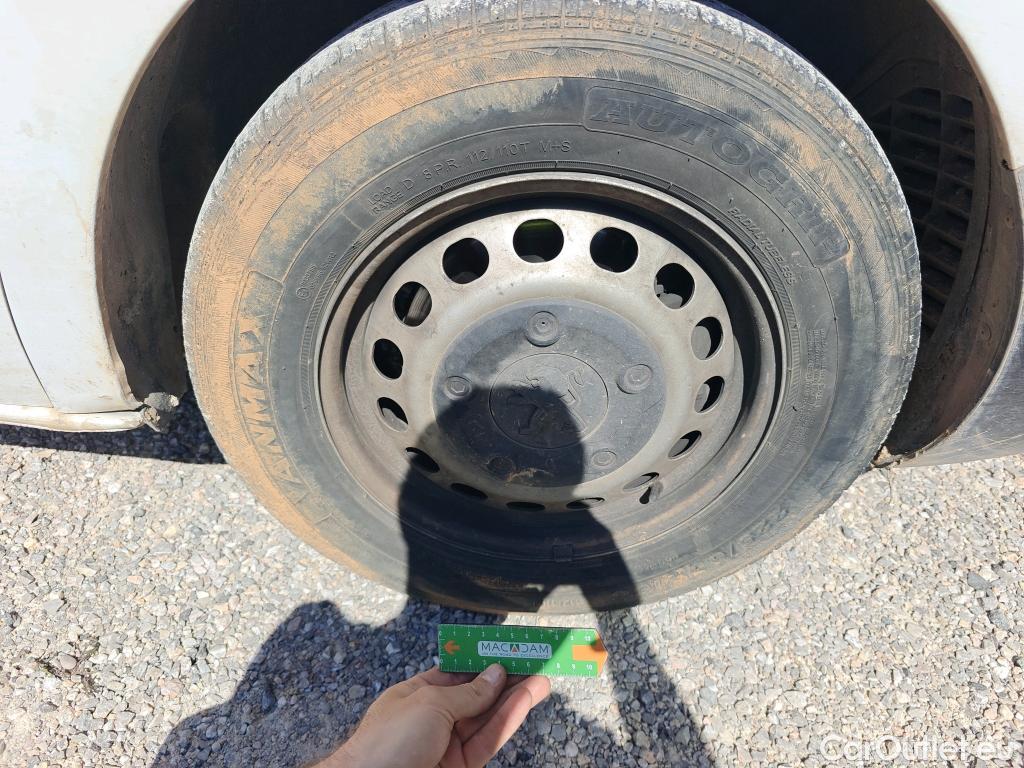  Peugeot  Expert PEUGEOT  / 2016 / 4P / furgón Furgón BlueHDi 100 S&S 6v Long #18