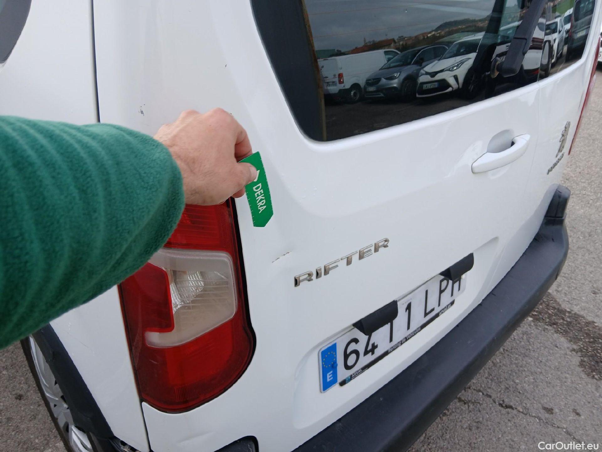  Peugeot  RIFTER PEUGEOT  / 2018 / 4P / combi Active Standard BlueHDi 73kW (IND) #29