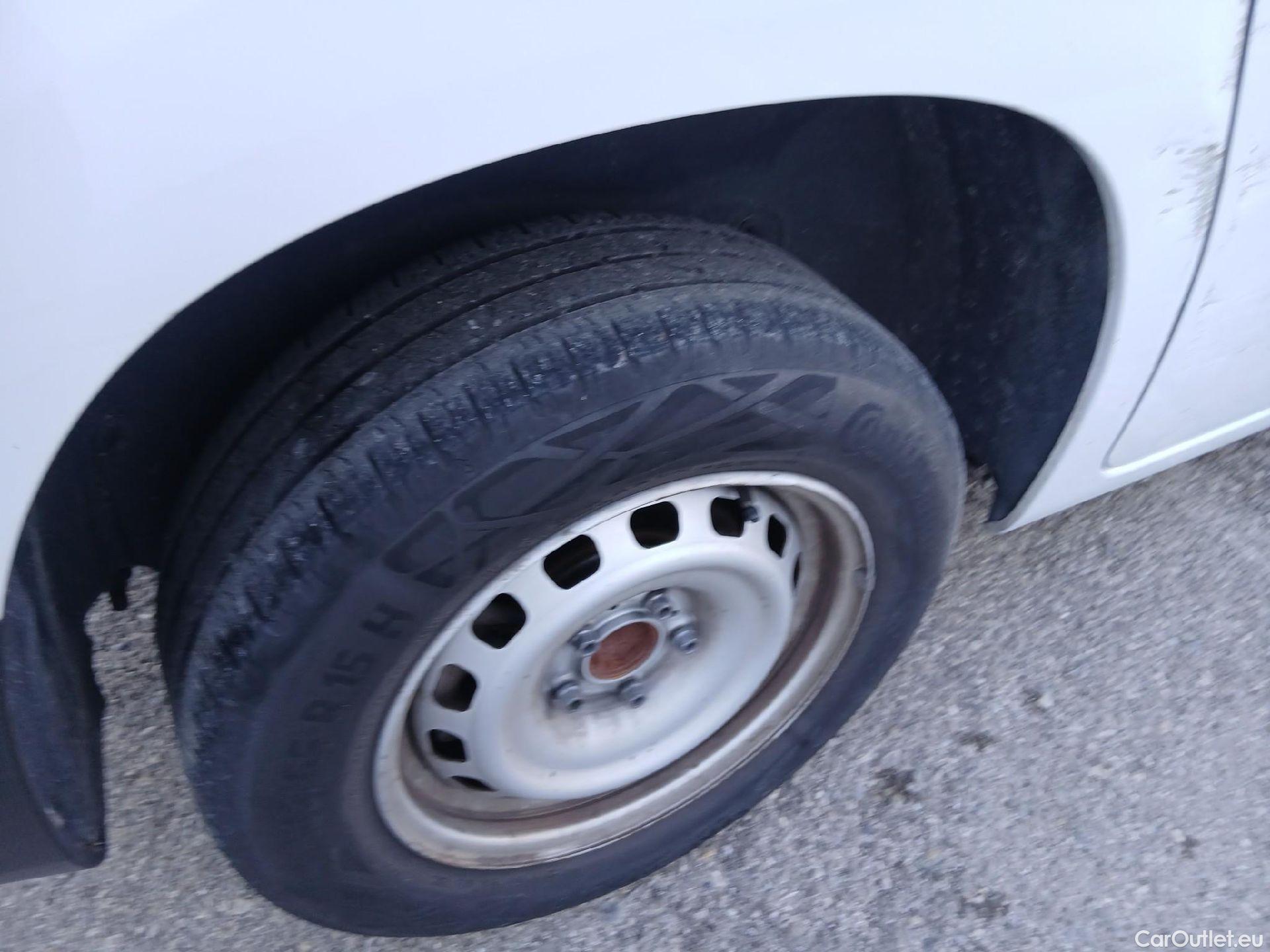  Opel  Combo OPEL  / 2018 / 3P / furgón derivado de turismo 1.5 TD 75kW (100CV) Express L H1 650kg #12