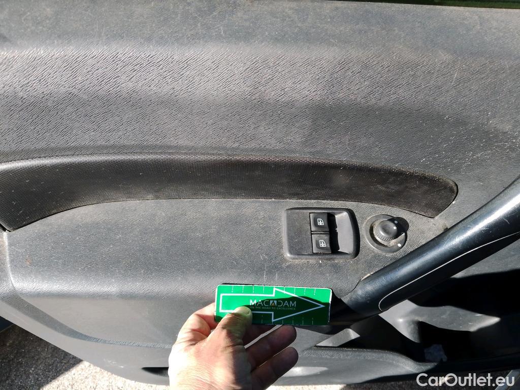  Renault  Kangoo RENAULT  Furgón/2013/3P/furgón derivado de turismo Profesional dCi 55 kW (75 CV) #33