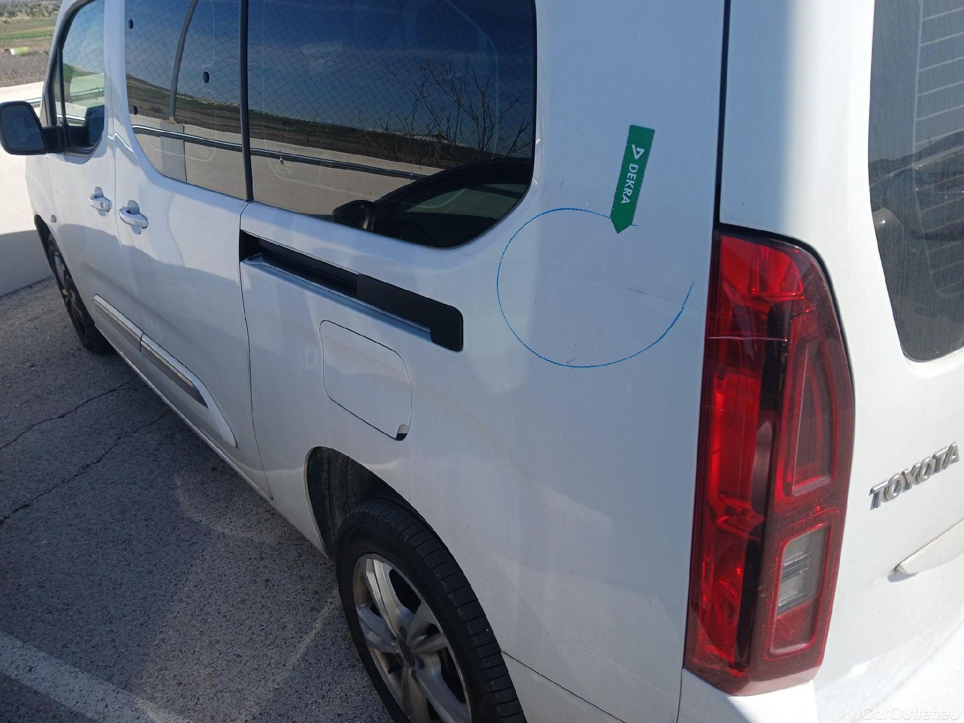  Toyota  Proace TOYOTA  City / 2020 / 5P / combi 1.5D 96kW (130CV) VX L2 7 PLAZAS #20