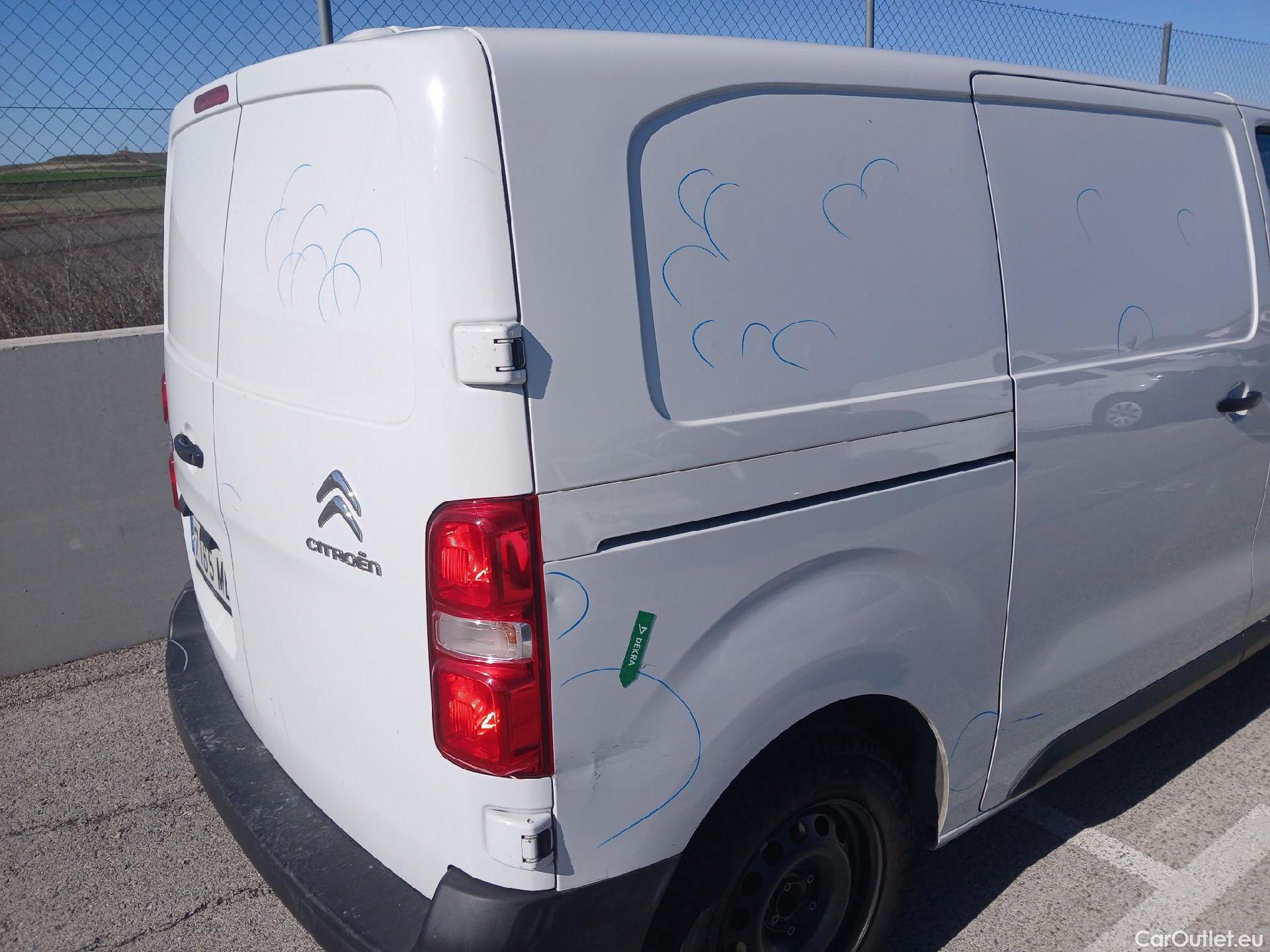  Citroen  Jumpy CITROEN  / 2016 / 4P / furgón Talla M BlueHDi 120 S&S 6v Control #33