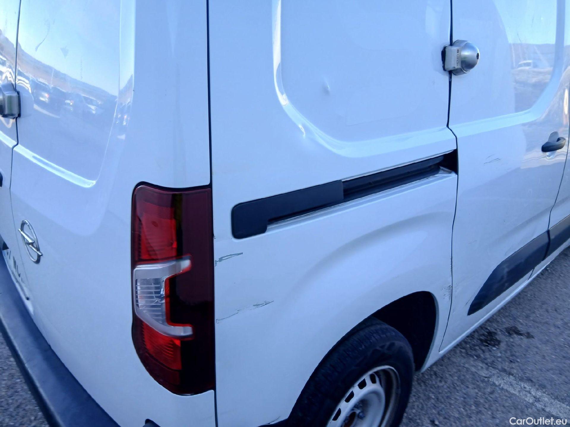  Opel  Combo OPEL  / 2018 / 3P / furgón derivado de turismo 1.5 TD 75kW (100CV) Express L H1 650kg #23