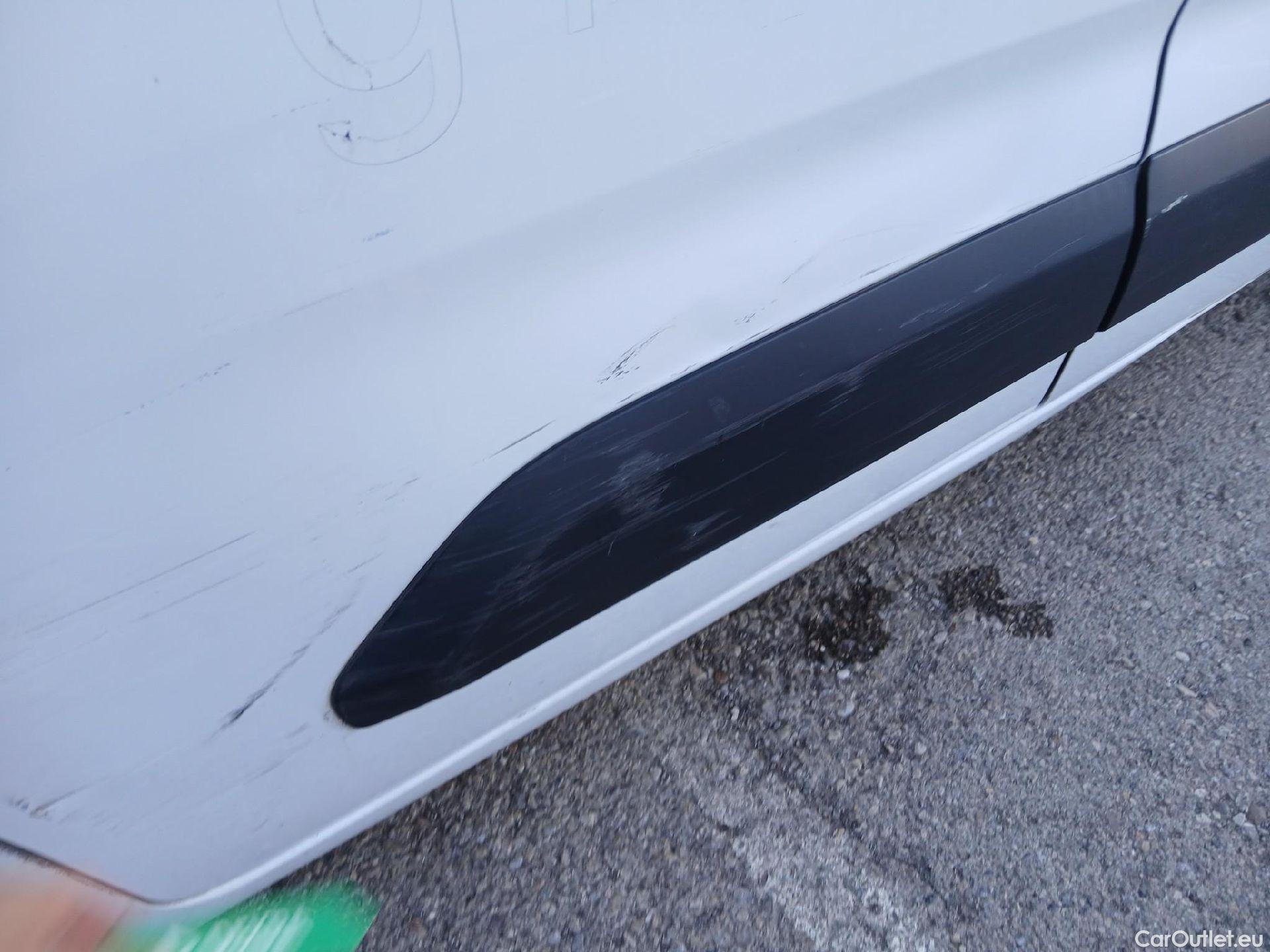  Opel  Combo OPEL  / 2018 / 3P / furgón derivado de turismo 1.5 TD 75kW (100CV) Express L H1 650kg #32