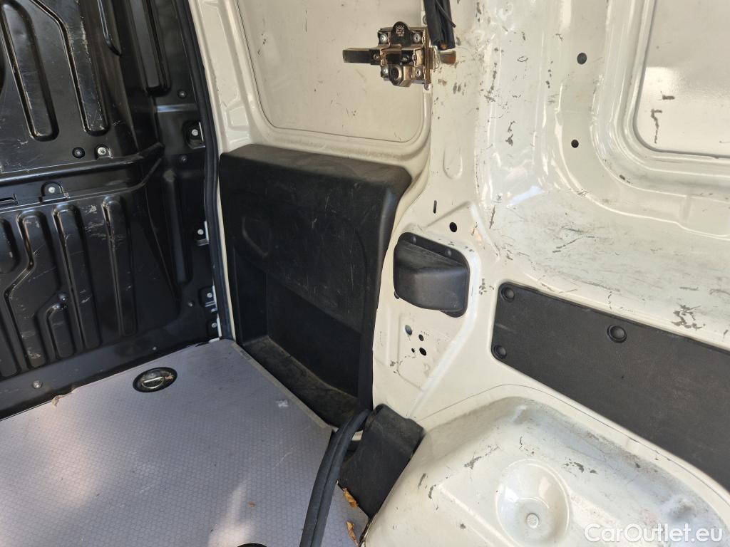  Opel  Combo OPEL  / 2012 / 3P / furgón derivado de turismo Cargo 1.3 CDTI 70kW (95CV) L1 H1 #39