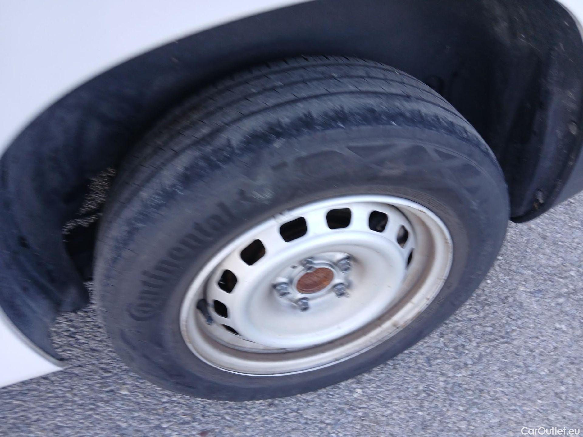  Opel  Combo OPEL  / 2018 / 3P / furgón derivado de turismo 1.5 TD 75kW (100CV) Express L H1 650kg #11