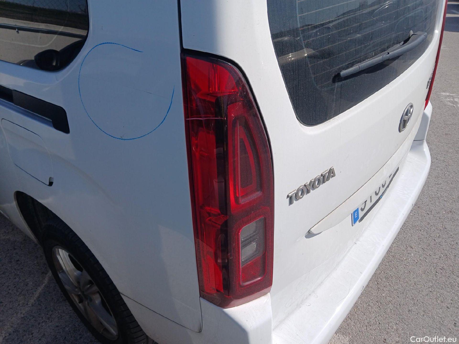  Toyota  Proace TOYOTA  City / 2020 / 5P / combi 1.5D 96kW (130CV) VX L2 7 PLAZAS #22