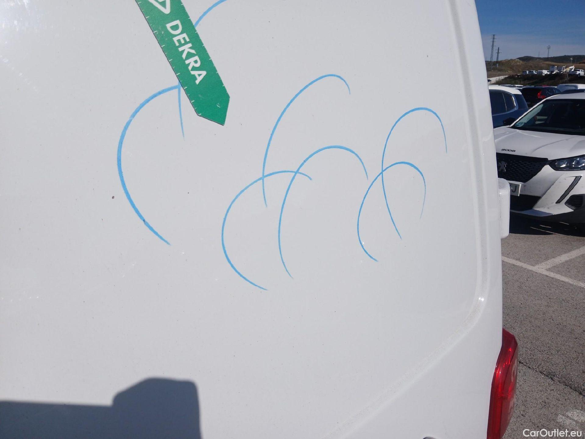  Citroen  Jumpy CITROEN  / 2016 / 4P / furgón Talla M BlueHDi 120 S&S 6v Control #31