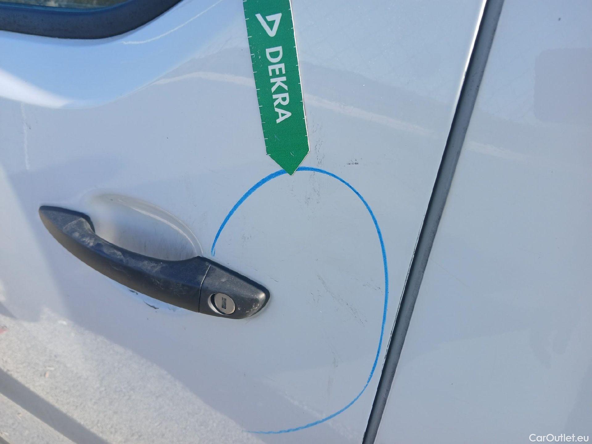  Citroen  Jumpy CITROEN  / 2016 / 4P / furgón Talla M BlueHDi 120 S&S 6v Control #24