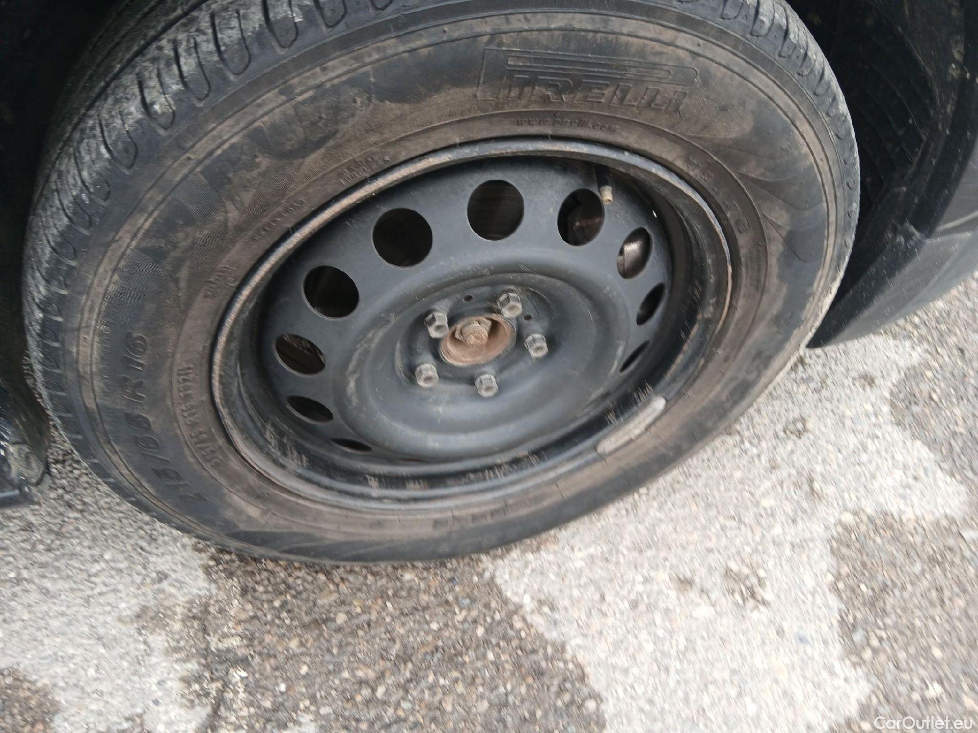  Peugeot  RIFTER PEUGEOT  / 2018 / 4P / combi Active Standard BlueHDi 73kW (IND) #54