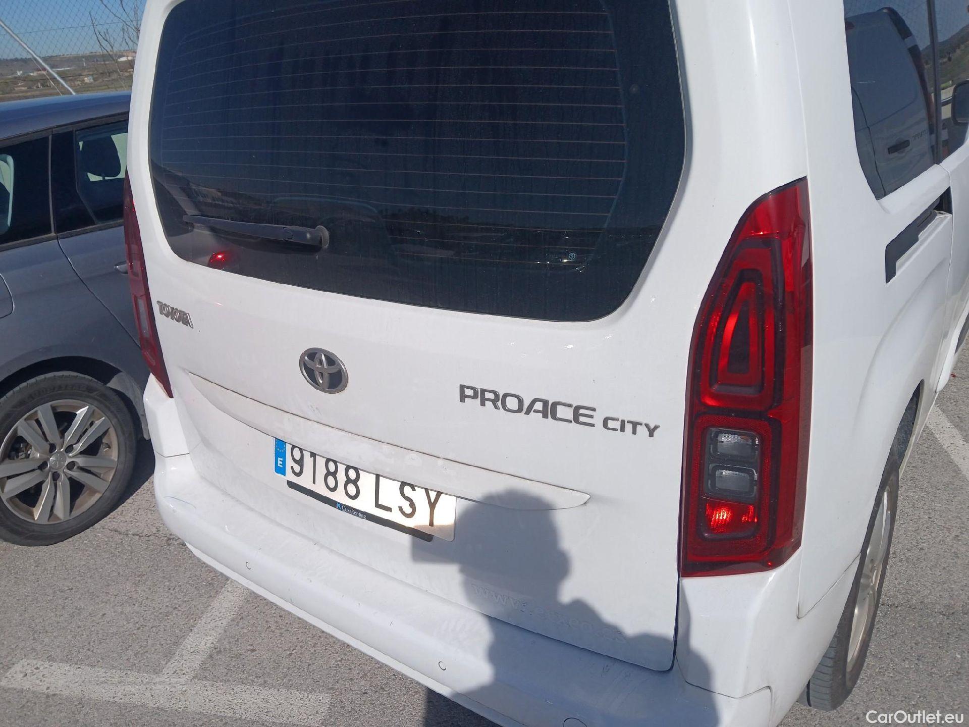  Toyota  Proace TOYOTA  City / 2020 / 5P / combi 1.5D 96kW (130CV) VX L2 7 PLAZAS #28