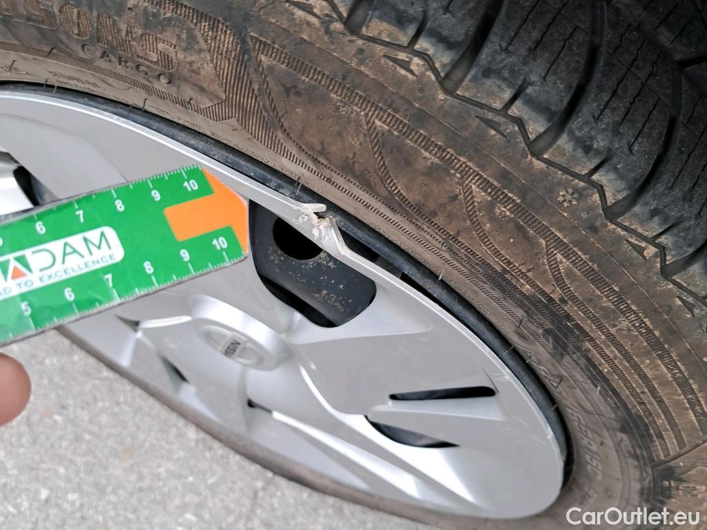  Nissan  NV200 NISSAN e- / 2009 / 5P / combi Combi 5 40 kWh PROFESIONAL #47