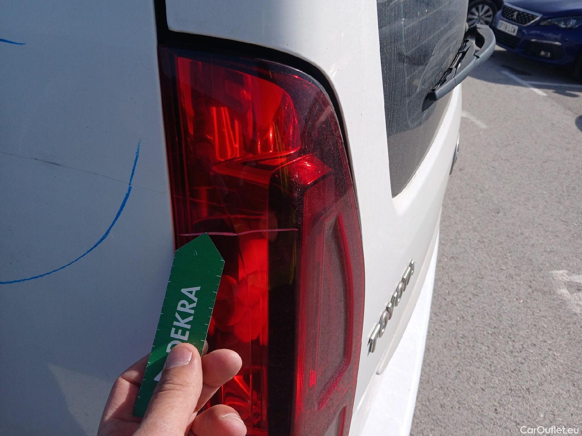  Toyota  Proace TOYOTA  City / 2020 / 5P / combi 1.5D 96kW (130CV) VX L2 7 PLAZAS #23