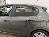  Peugeot  208 Peugeot  Signature 1.2 PureTech 82 5d #15