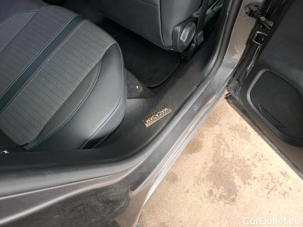  Peugeot  2008  Allure Business 1.5 HDi 130CV BVA8 E6d #1