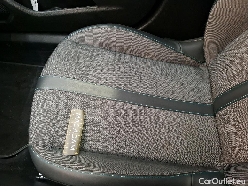  Peugeot  2008  Allure Business 1.5 HDi 130CV BVA8 E6d #12