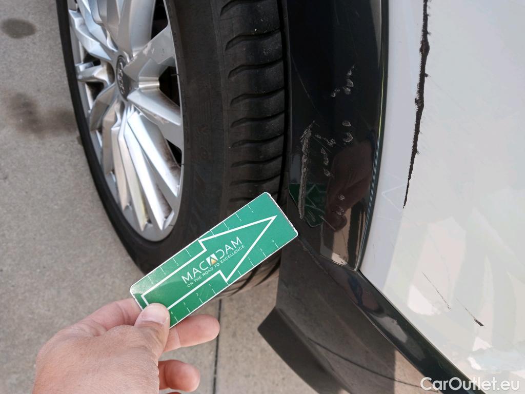  Audi  Q2 AUDI  / 2016 / 5P / todoterreno Design 30 TFSI 85kW (116CV) #40