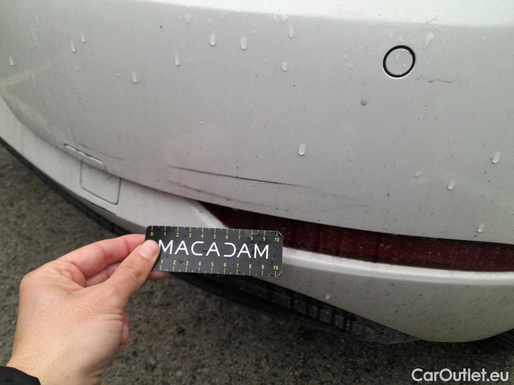  Volkswagen  Golf  VOLKSWAGEN / 2016 / 5P / berlina con portón Last Edition 1.6 TDI 85kW (115CV) #17