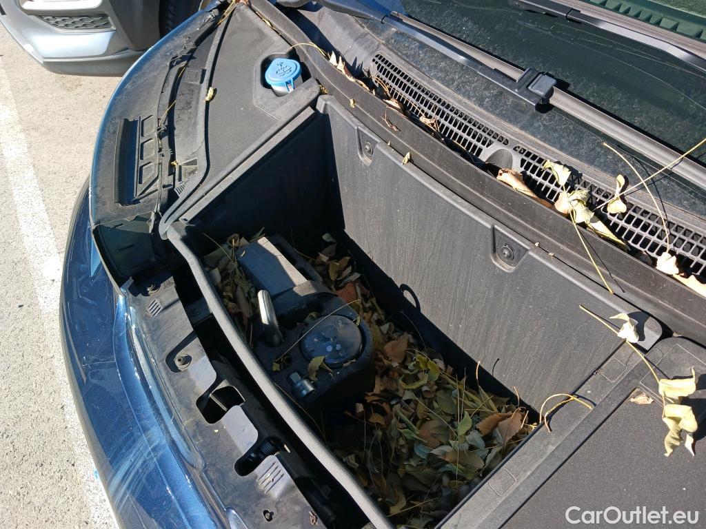  Bmw  I3  BMW / 2017 / 5P / berlina con portón 120ah #18