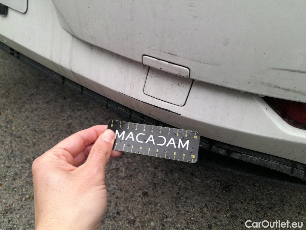  Volkswagen  Golf  VOLKSWAGEN / 2016 / 5P / berlina con portón Last Edition 1.6 TDI 85kW (115CV) #18