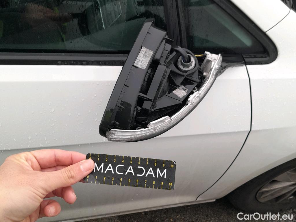  Volkswagen  Golf  VOLKSWAGEN / 2016 / 5P / berlina con portón Last Edition 1.6 TDI 85kW (115CV) #8