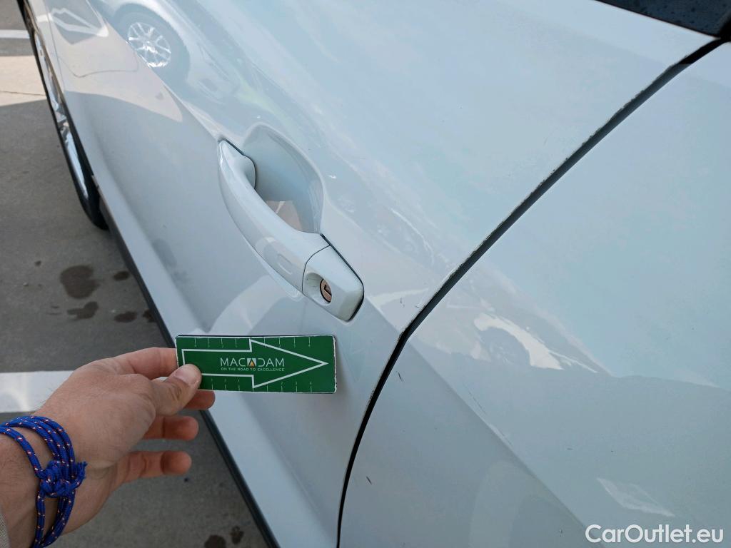  Audi  Q2 AUDI  / 2016 / 5P / todoterreno Design 30 TFSI 85kW (116CV) #3