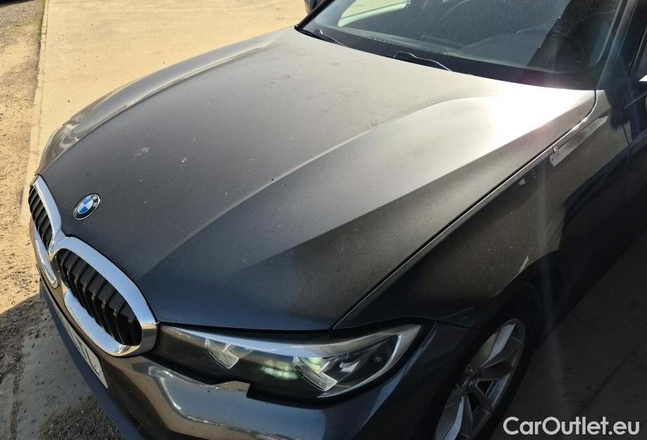  Bmw  Serie 3 BMW  / 2018 / 4P / sedán 318d Auto. #25