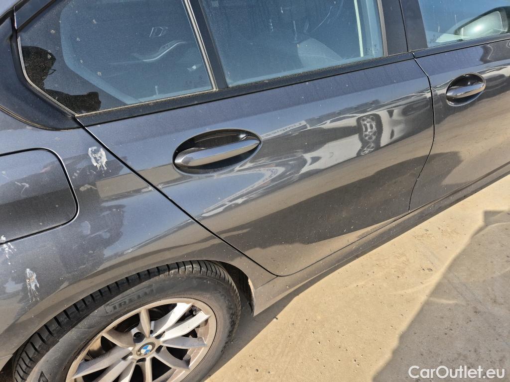 Bmw  Serie 3 BMW  / 2018 / 4P / sedán 318d Auto. #21