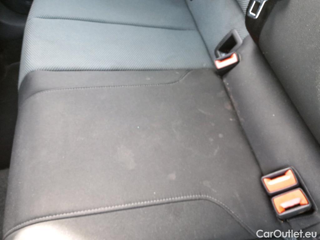  Audi  Q2 AUDI  / 2016 / 5P / todoterreno Design 30 TFSI 85kW (116CV) #11