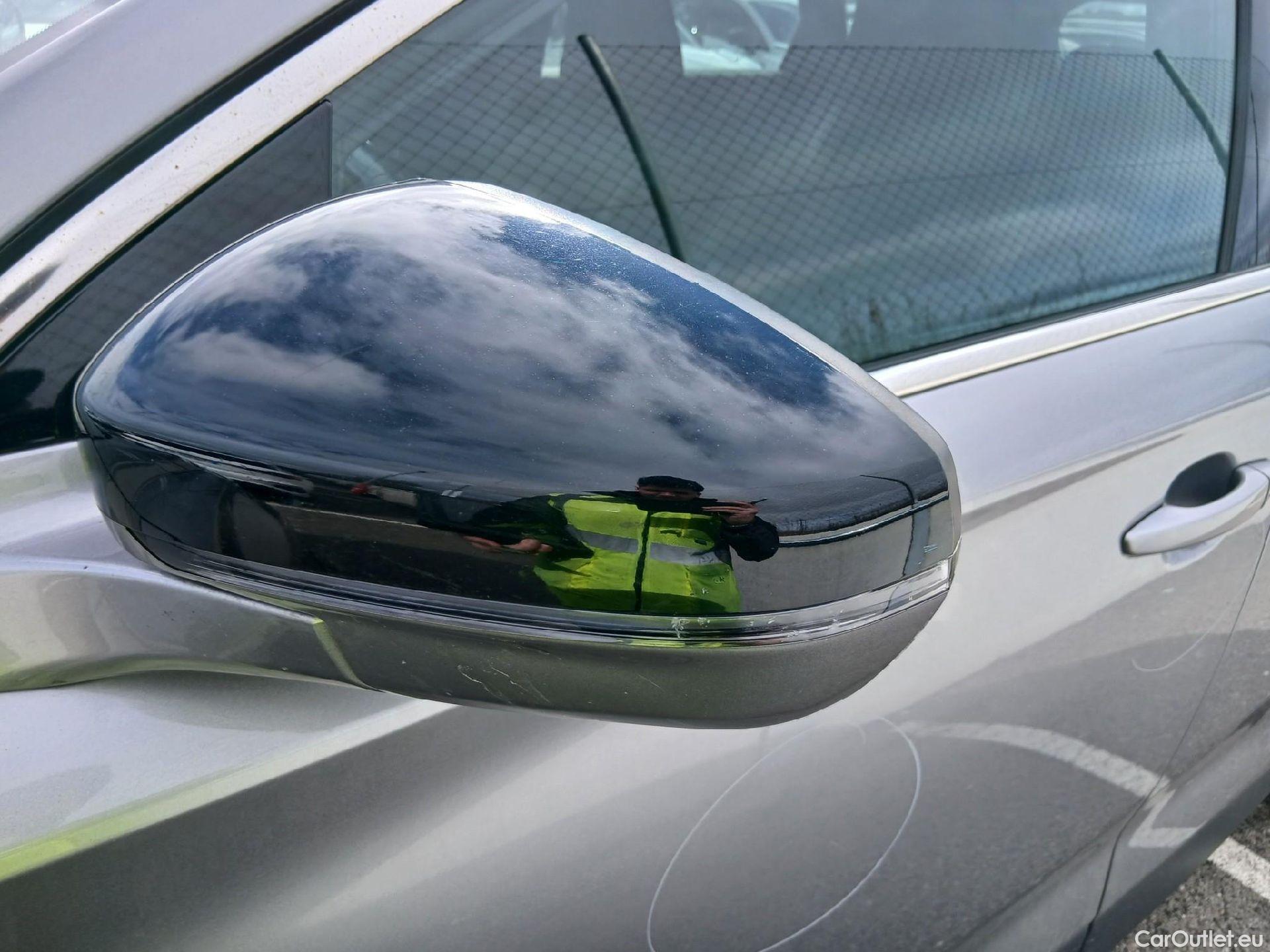  DS  DS7 DS DS 7 Crossback / 2017 / 5P / todoterreno BlueHDi DE 96kW (130CV) BE CHIC (AC) #23