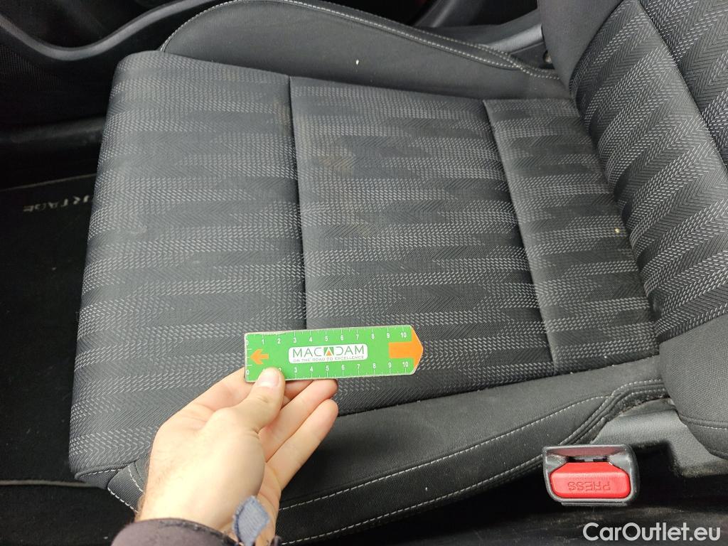  KIA  Sportage KIA  / 2018 / 5P / todoterreno 1.6 MHEV Business 100kW (136CV) 4x2 #47