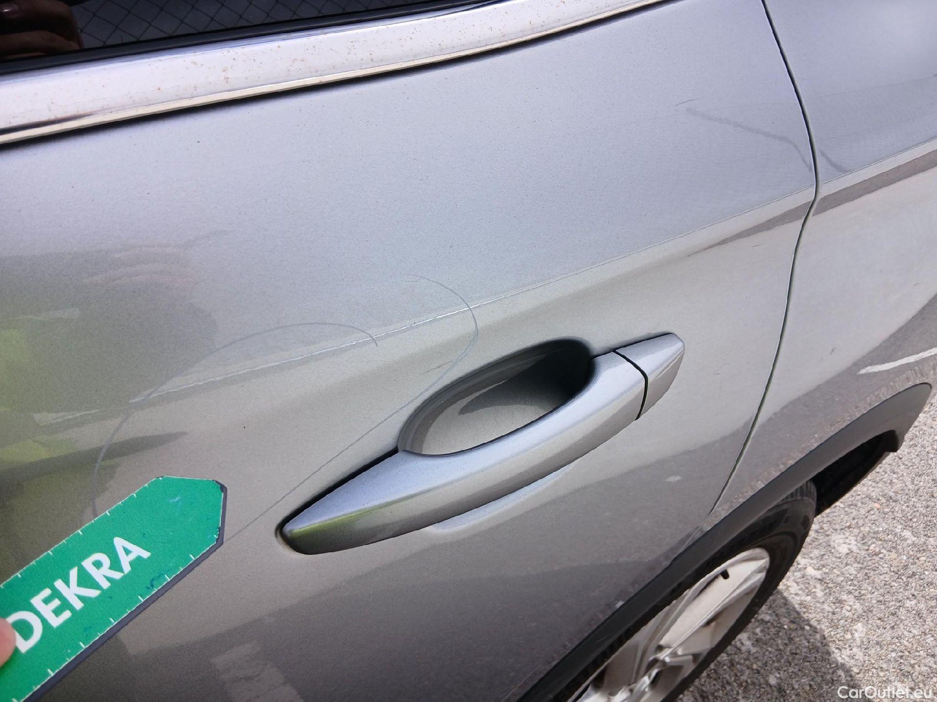  DS  DS7 DS DS 7 Crossback / 2017 / 5P / todoterreno BlueHDi DE 96kW (130CV) BE CHIC (AC) #27