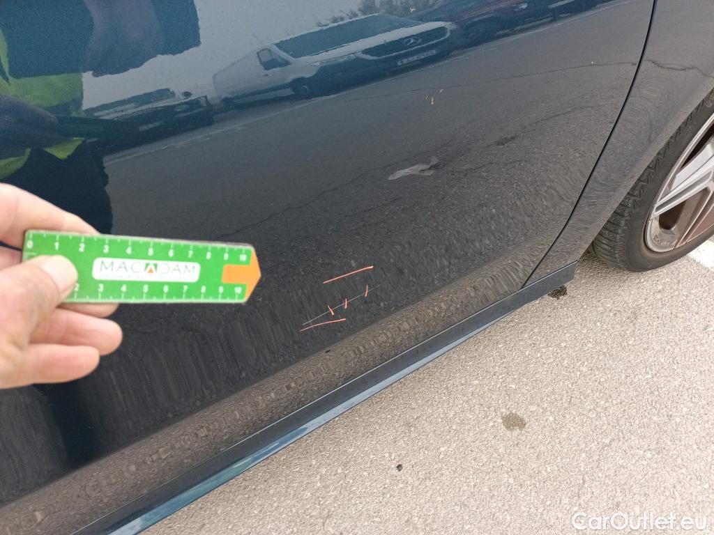  Mercedes  A-Klasse MERCEDES-BENZ Clase A / 2018 / 5P / berlina con portón A 200 d #11