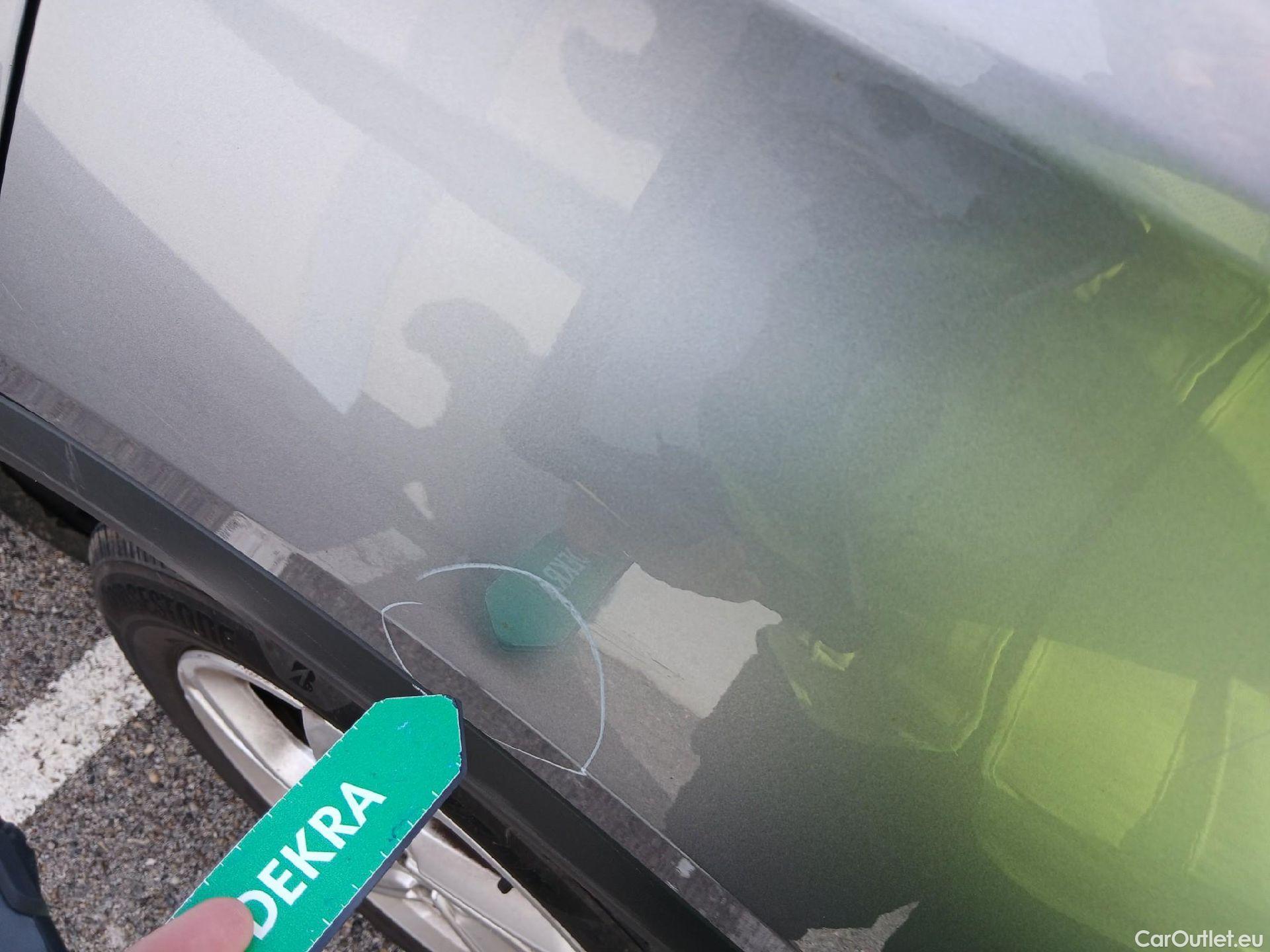  DS  DS7 DS DS 7 Crossback / 2017 / 5P / todoterreno BlueHDi DE 96kW (130CV) BE CHIC (AC) #28