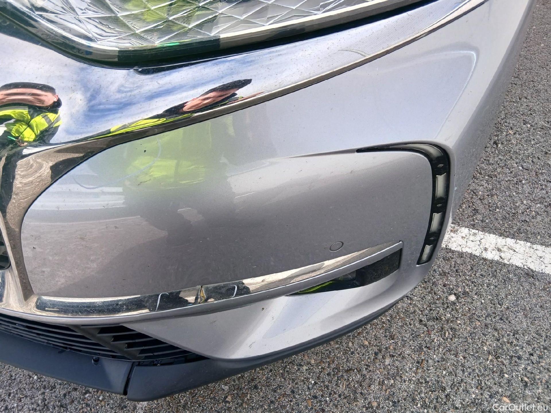  DS  DS7 DS DS 7 Crossback / 2017 / 5P / todoterreno BlueHDi DE 96kW (130CV) BE CHIC (AC) #17